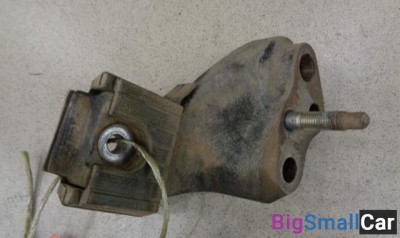 Опора двигателя верхняя от Toyota Yaris 2005-2011 - купить Ахтарском