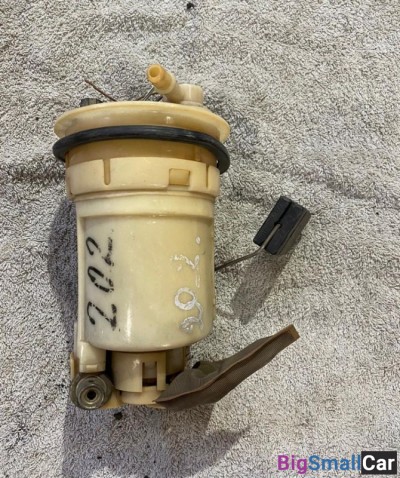 Насос топливный Toyota Spacio 1NZ - купить Ахтарском