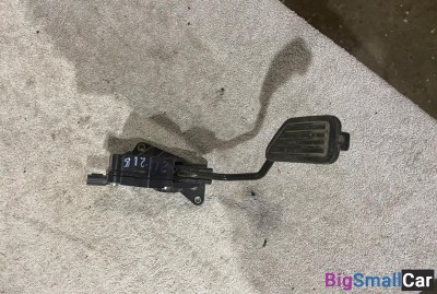 Педаль газа Toyota Vitz 90 - купить Ахтарском