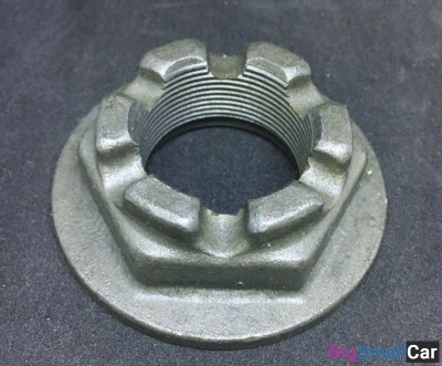 Гайка хвостовика редуктора Hyundai HD 533717B900 - купить Ахтарском