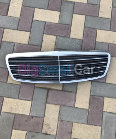 Решетка радиатора mersedes w211 - купить Ахтарском